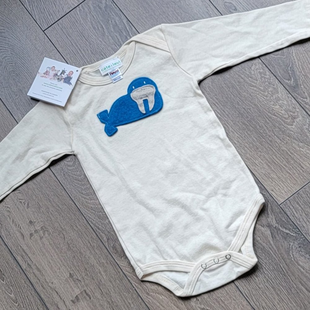 CATE & LEVI Organic Onesie - Baby - Made in Canada NEW NWT 6-12mo Walrus